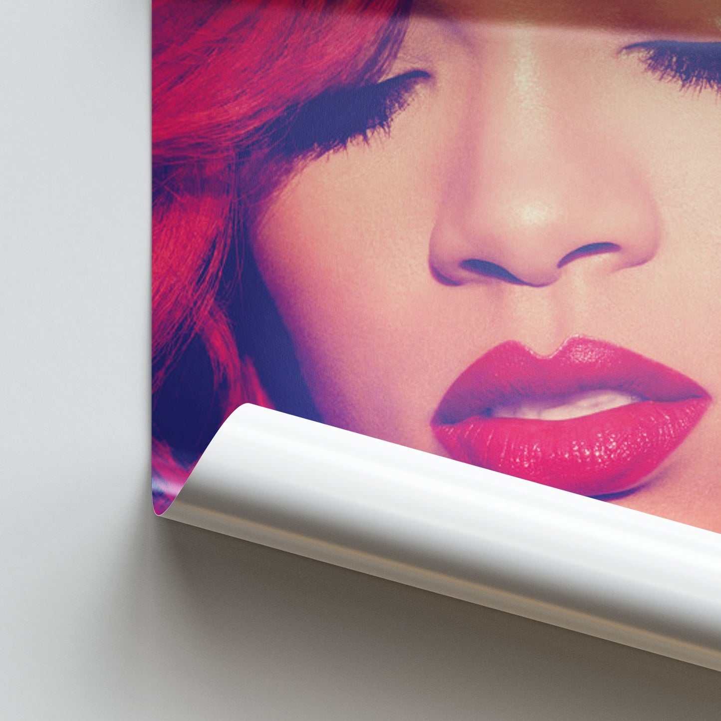 Rihanna - Loud