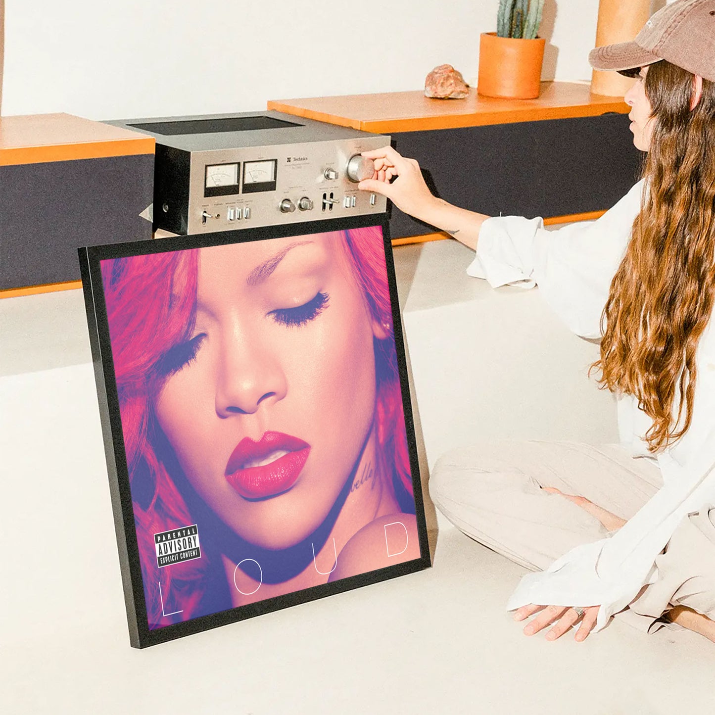 Rihanna - Loud