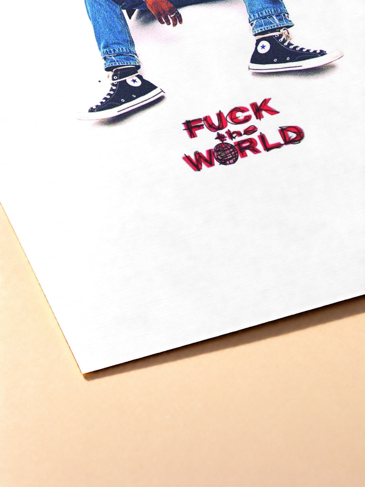 Gros plan sur l'impression du poster Brent Faiyaz – Fuck The World