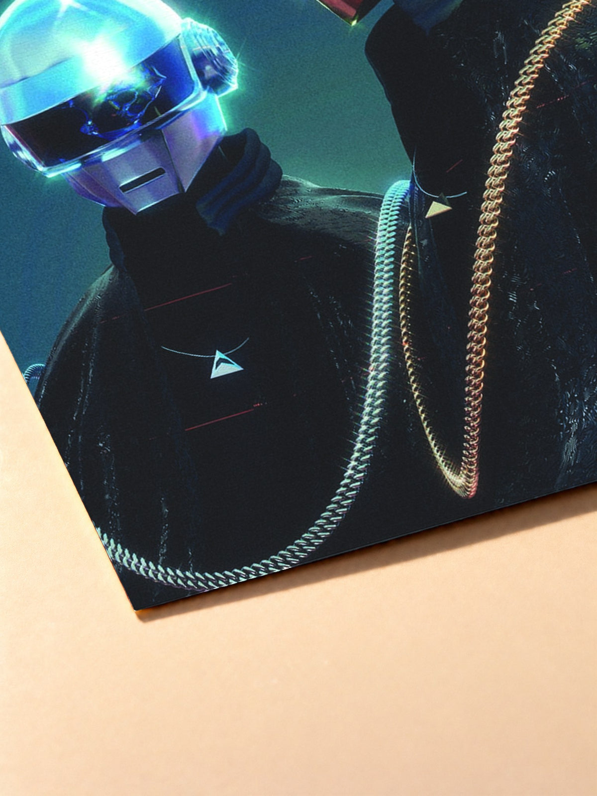 Gros plan sur l'impression du poster Daft Punk