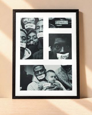 Poster Dinos – Imany encadré dans un cadre noir, posé contre un mur clair
