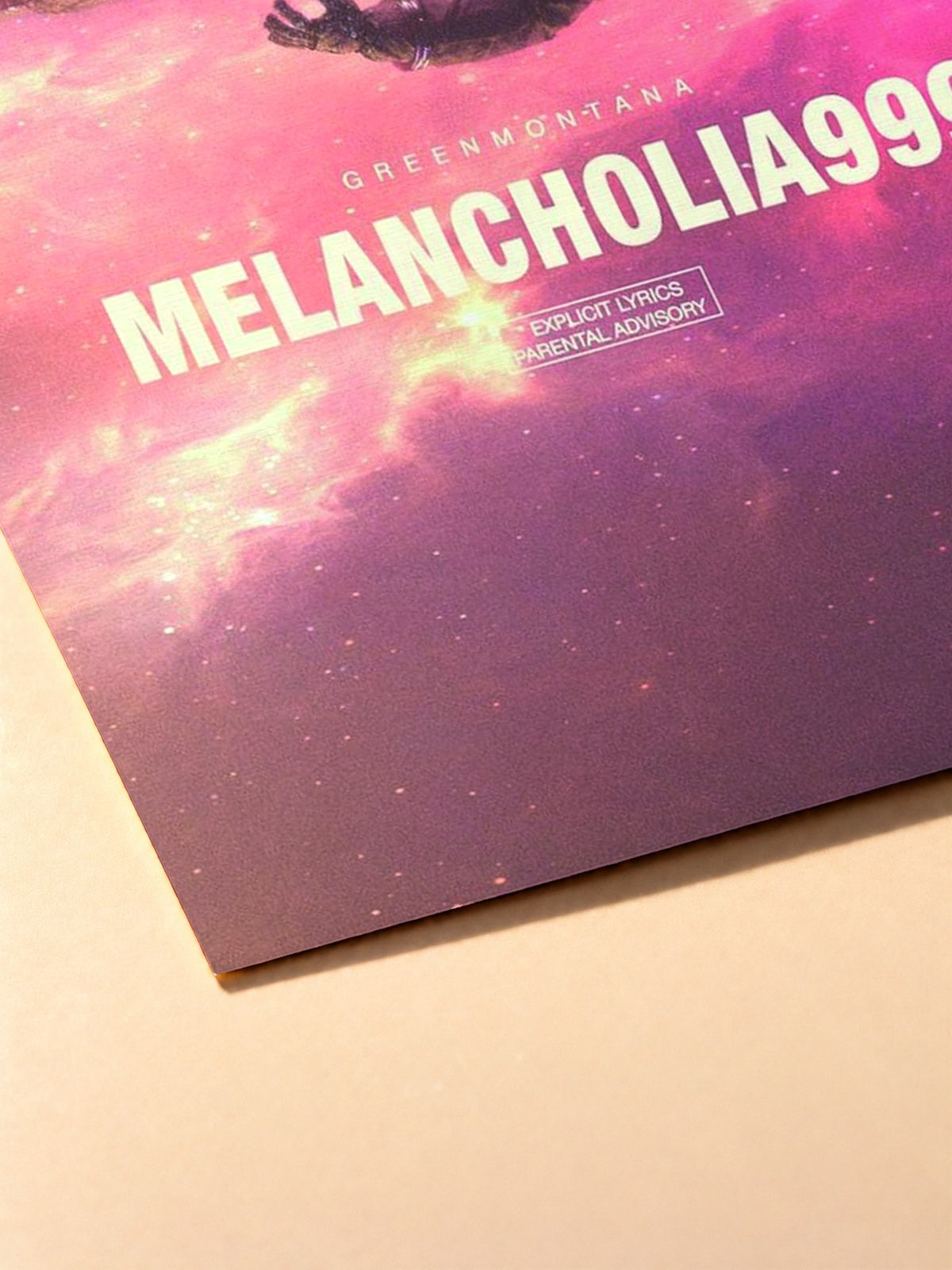 Gros plan sur l'impression du poster Green Montana – Melancholia999