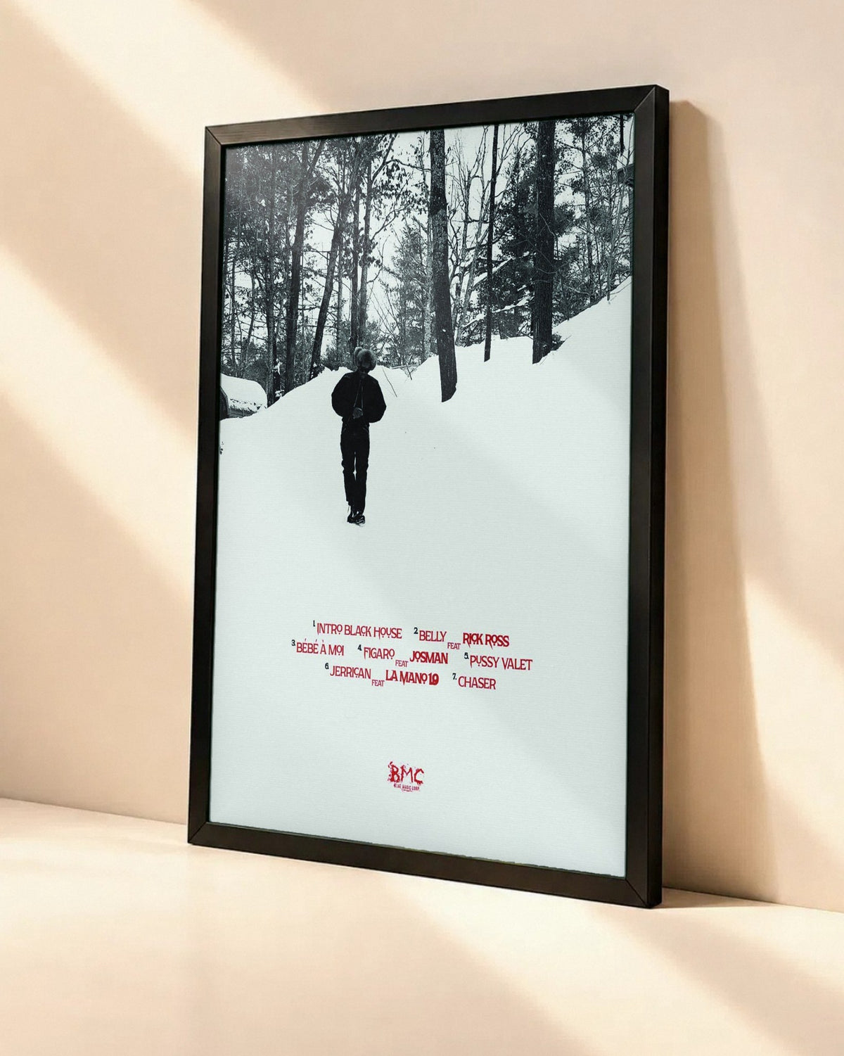Poster Guy2Bezbar – Black House dans un cadre noir, vue en angle