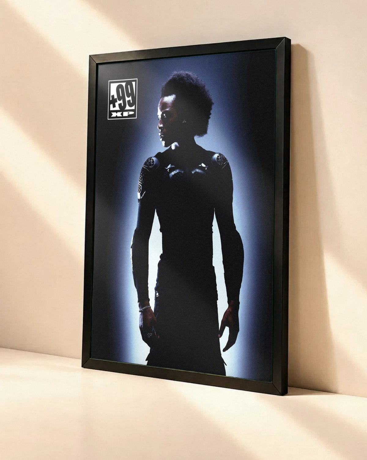 Poster Jolagreen23 – +99xp dans un cadre noir, vue en angle
