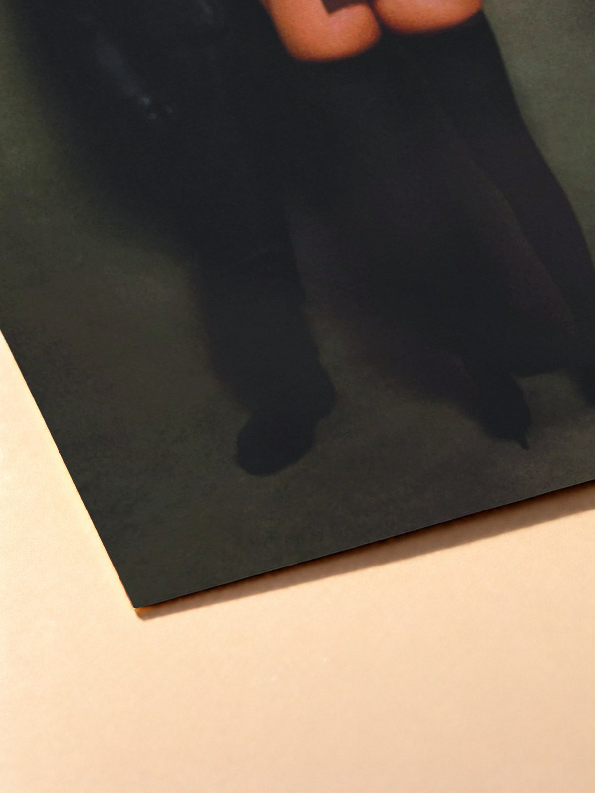 Gros plan sur l'impression du poster Kanye West – Vultures 1