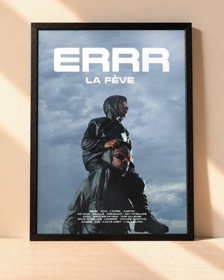 Poster La Fève – Errr encadré dans un cadre noir, posé contre un mur clair