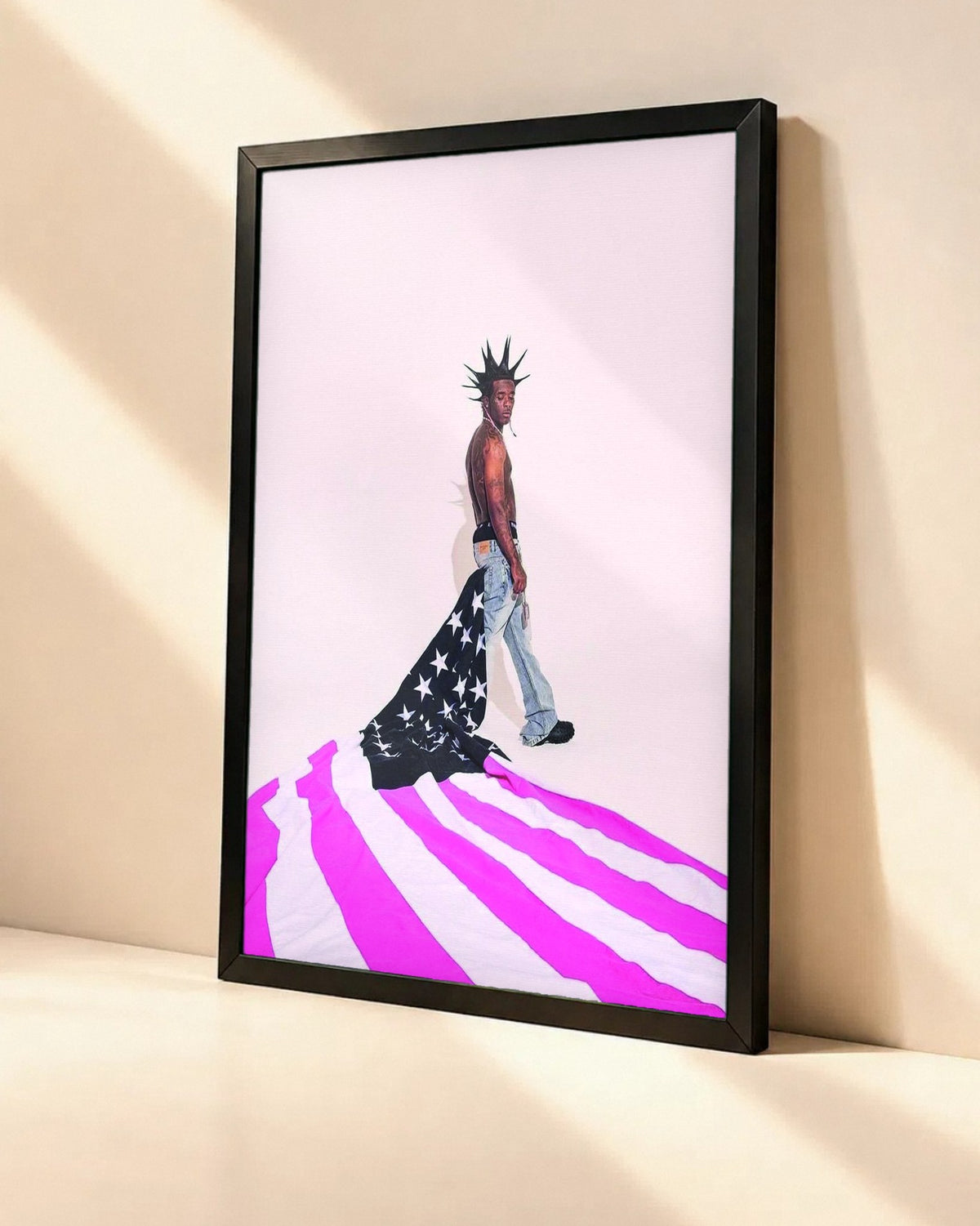 Poster Lil Uzi Vert – Pink Tape dans un cadre noir, vue en angle