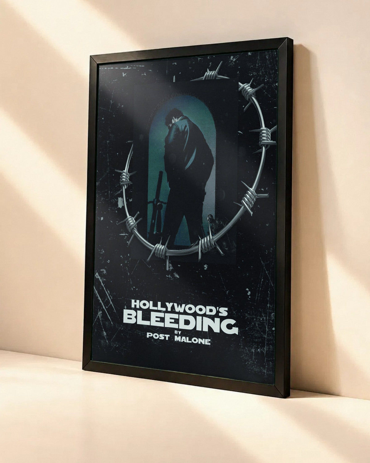 Poster Post Malone – Hollywood's Bleeding dans un cadre noir, vue en angle