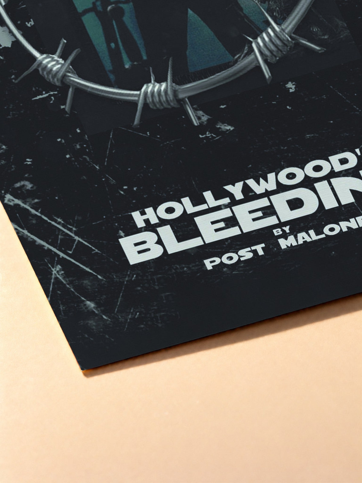 Gros plan sur l'impression du poster Post Malone – Hollywood's Bleeding