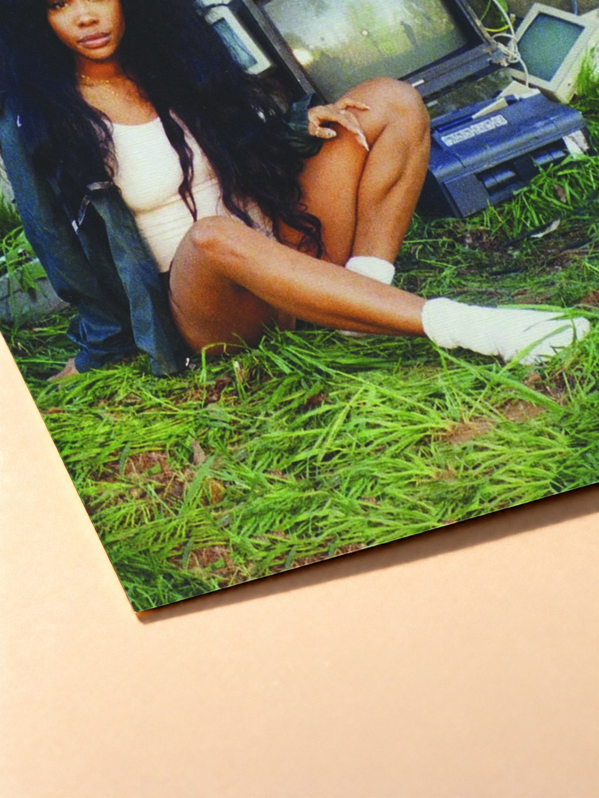 Gros plan sur l'impression du poster SZA – Ctrl