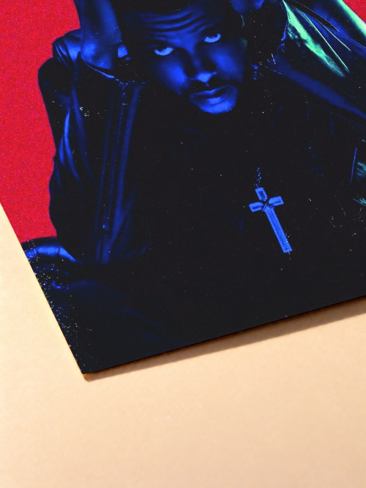 Gros plan sur l'impression du poster The Weeknd – Starboy