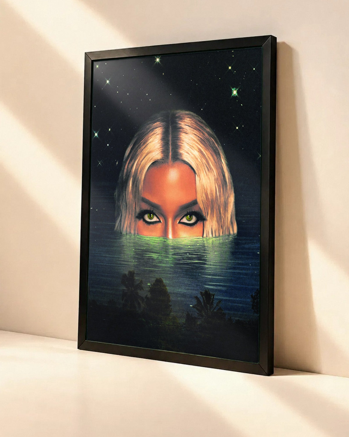 Poster Victoria Monét – Jaguar dans un cadre noir, vue en angle
