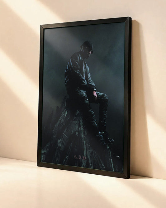 Poster Werenoi – Diamant Noir dans un cadre noir, vue en angle