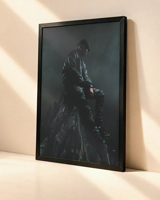 Poster Werenoi – Diamant Noir dans un cadre noir, vue en angle