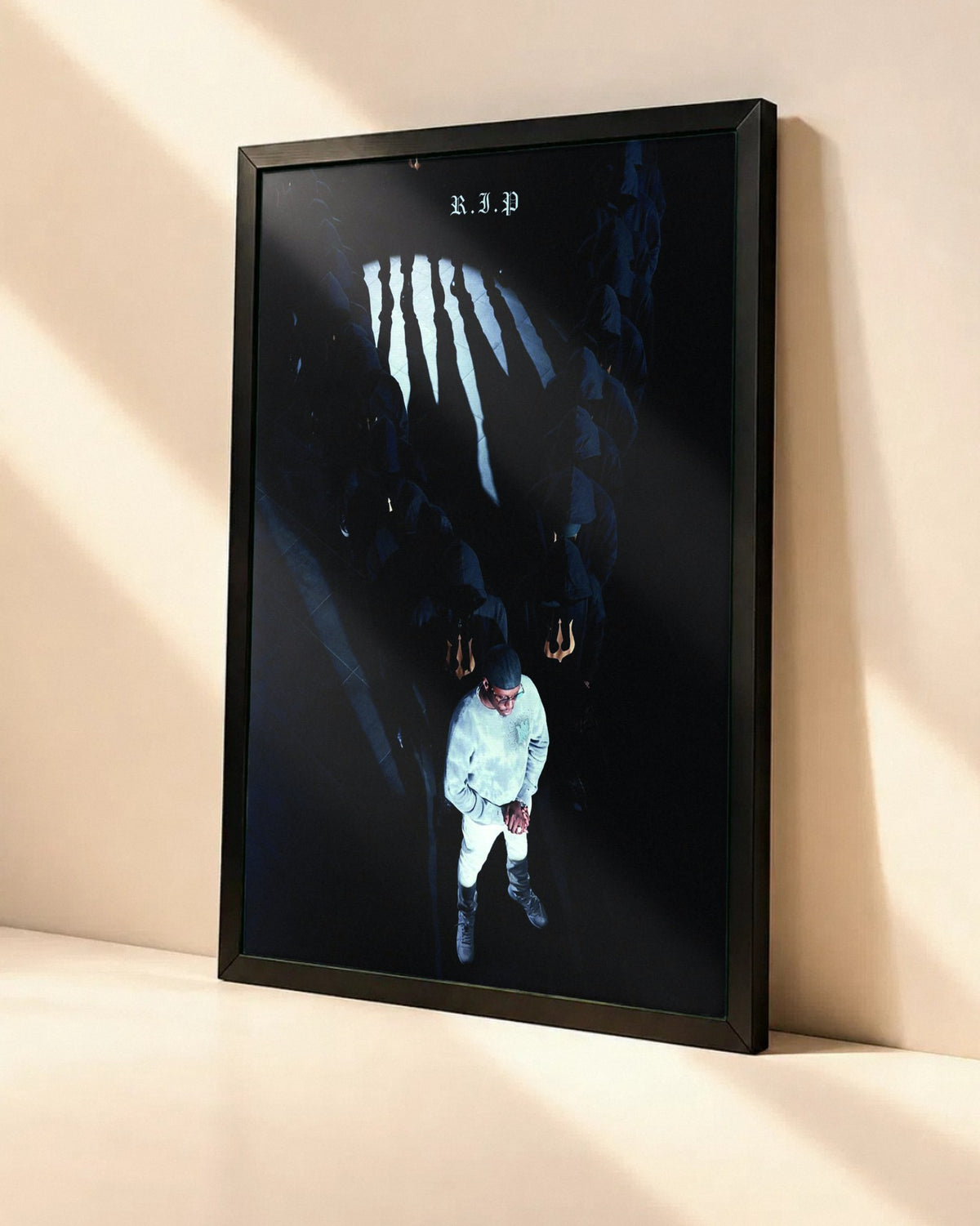 Poster Werenoi – Pyramide dans un cadre noir, vue en angle